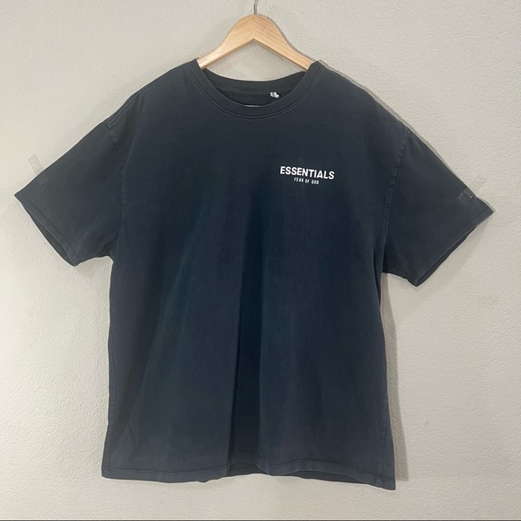 Essentials x Fear of God Black Streetwear Graphic tee Men's Sz M Grunge Preppy - Picture 3 of 8